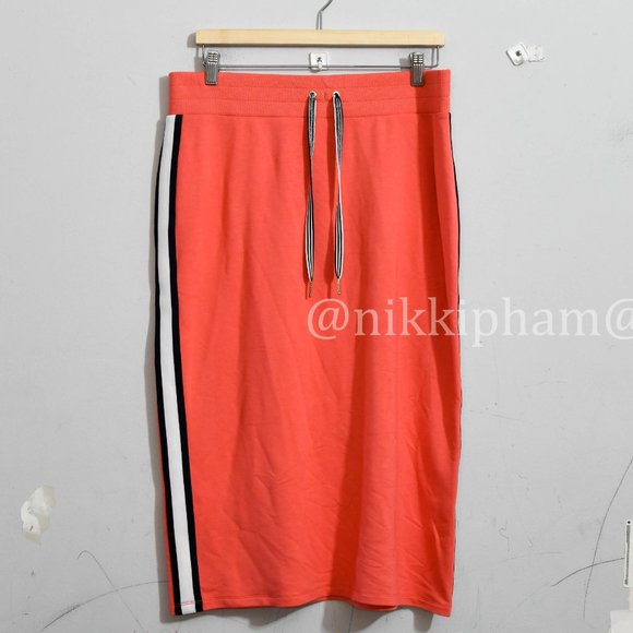 Tommy Hilfiger Ladies' Knit Midi Skirt in Coralie - Picture 2 of 5